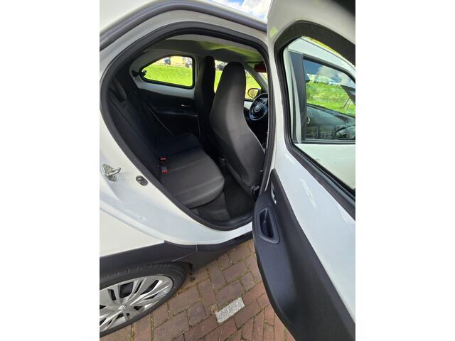 Toyota AYGO X 1.0 VVT-i MT Play, Camera! Carplay! Adapt Cruise Ctrl! VERWACHT!
