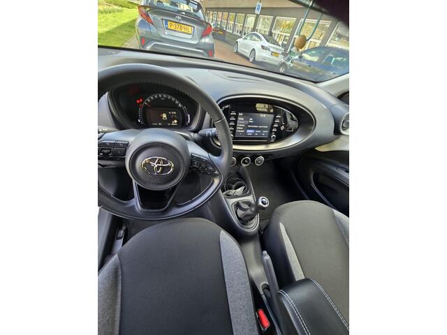 Toyota AYGO X 1.0 VVT-i MT Play, Camera! Carplay! Adapt Cruise Ctrl! VERWACHT!