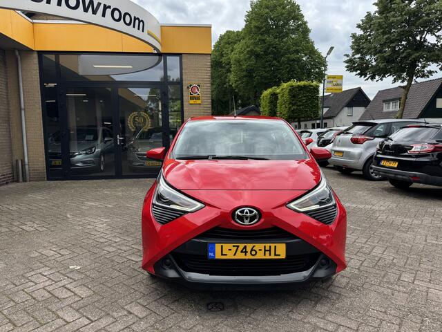 Toyota AYGO 1.0 VVT-i x-joy Automaat Airco Camera Carplay
