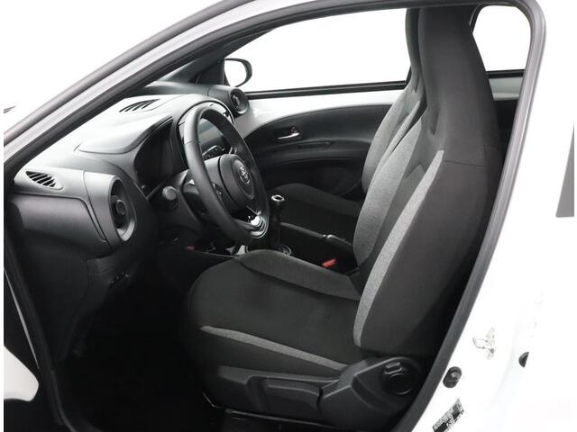 Toyota AYGO X 1.0 VVT-i MT Play | Apple carplay & Android Auto | Airconditioning | Achteruitrijcamera |