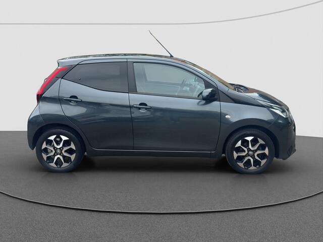 Toyota AYGO 1.0 VVT-i X-First | LMV | Apple Carplay