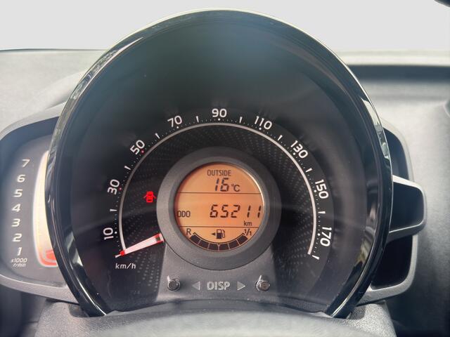 Toyota AYGO 1.0 VVT-i X-First | LMV | Apple Carplay