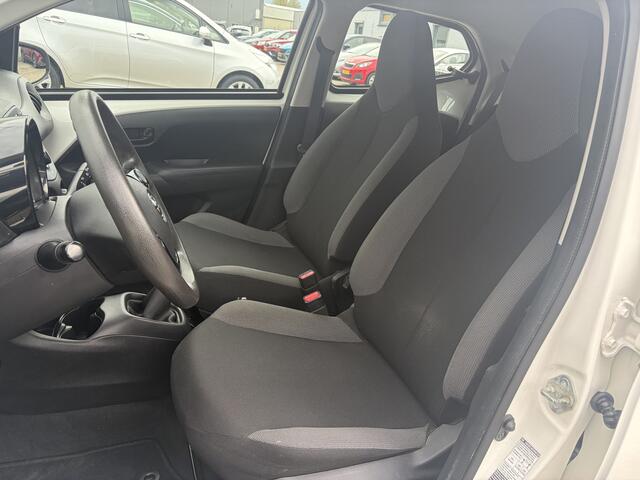 Toyota AYGO 1.0 VVT-i X-Fun NL Auto Dealer Onderhouden Airco Bluetooth