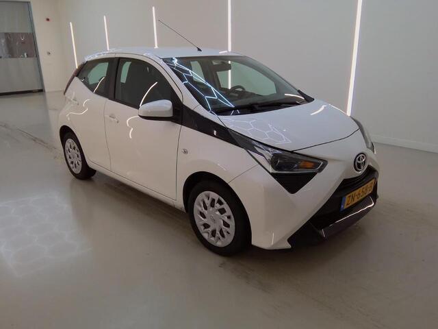 Toyota AYGO 1.0 VVT-i x-Play Automaat Airco Camera Apple Car Play NL-Auto 1e eigenaar Dealeronderhouden