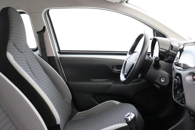 Toyota AYGO 1.0VVT-i/72PK X-PLAY -CAMERA|CRUISE|AIRCO|CARPLAY|LED|ORIGINEEL.NL|ALL-SEASON|15"