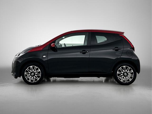 Toyota AYGO 1.0 VVT-i x-cite | Lederen bekleding | Achteruitrijcamera | Airco