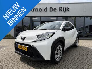 toyota-aygo-x-1.0-vvt-i-s-cvt-play