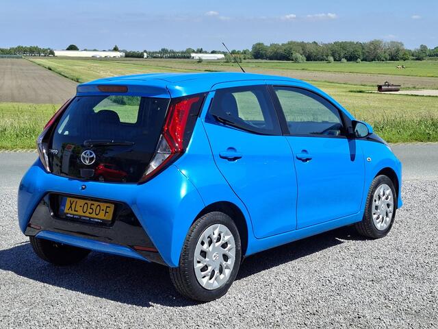 Toyota AYGO 1.0 VVT-i x-play AIRCO | CAMERA ACHTER | rijklaarprijs!!