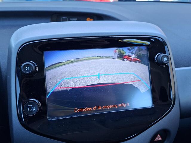 Toyota AYGO 1.0 VVT-i x-play AIRCO | CAMERA ACHTER | rijklaarprijs!!