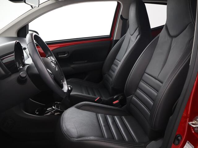 Toyota AYGO 1.0 VVT-i x-clusiv | Lane assist | Climate Control | Lederen bekleding | Apple CarPlay/Android Auto |