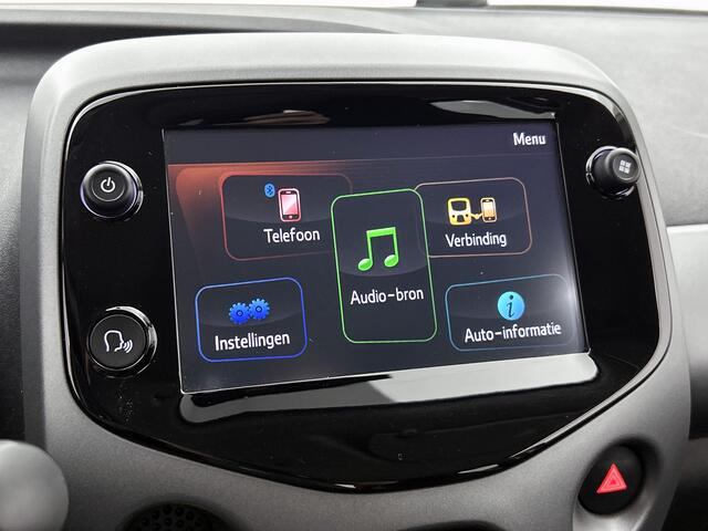 Toyota AYGO 1.0 VVT-i x-play | BTW voertuig | 1e Eigenaar | NIEUW GELEVERD & ONDERHOUDEN | Apple CarPlay/Android auto | Achteruitrijcamera | Airco | Onderweg-naar-dealer