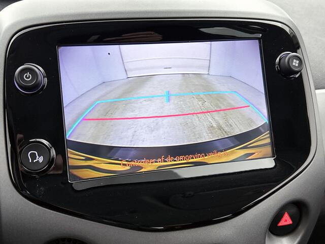 Toyota AYGO 1.0 VVT-i x-play | BTW voertuig | 1e Eigenaar | NIEUW GELEVERD & ONDERHOUDEN | Apple CarPlay/Android auto | Achteruitrijcamera | Airco | Onderweg-naar-dealer
