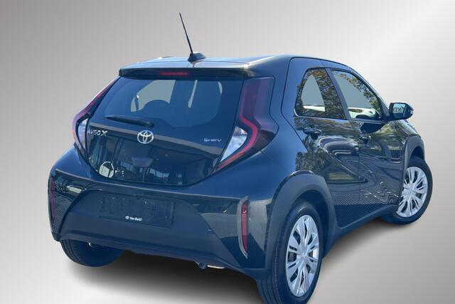 Toyota AYGO X Hybrid 115 play, Nieuw en in juni leverbaar met ¤1.500,- inruilpremie!!