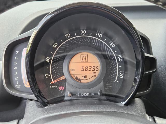 Toyota AYGO 1.0 VVT-i x-play Automaat Carplay Cam