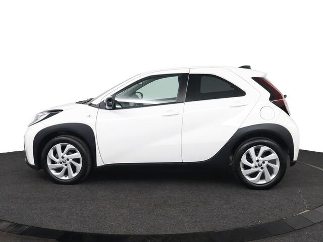 Toyota AYGO X 1.0 VVT-i MT first | Apple Carplay/Android Auto | Parkeercamera | Climate Control |