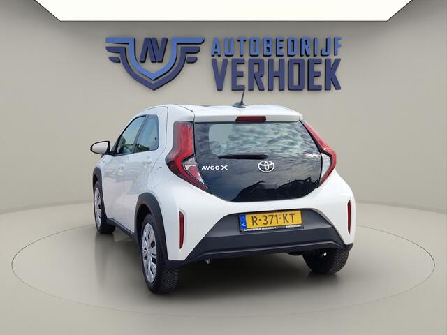 Toyota AYGO X 1.0 VVT-i MT Play NL Auto - All Season Banden - Carplay