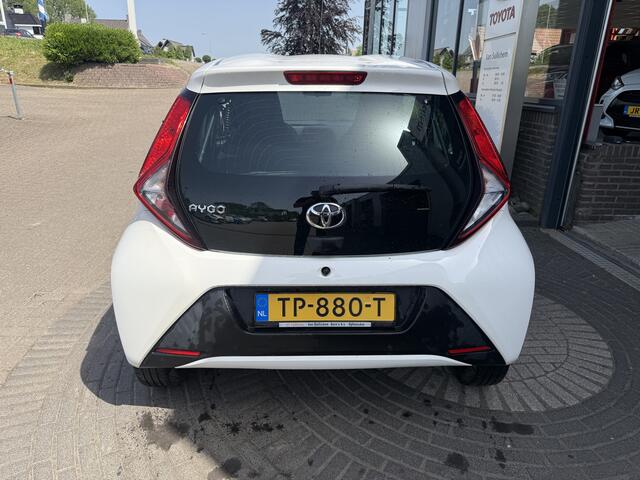 Toyota AYGO 1.0 VVT-i x-fun