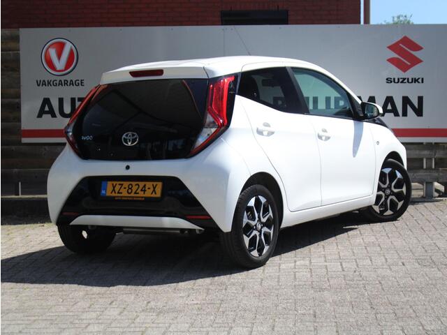 Toyota AYGO 1.0 VVT-i x-joy Achteruitrijcamera, Dimlichten Automatisch, Bluetooth,