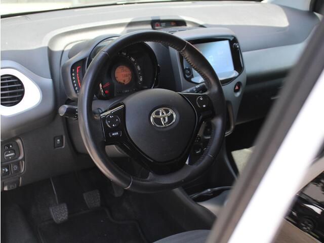 Toyota AYGO 1.0 VVT-i x-joy Achteruitrijcamera, Dimlichten Automatisch, Bluetooth,