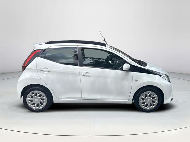 Toyota AYGO 1.0 VVT-i x-play limited