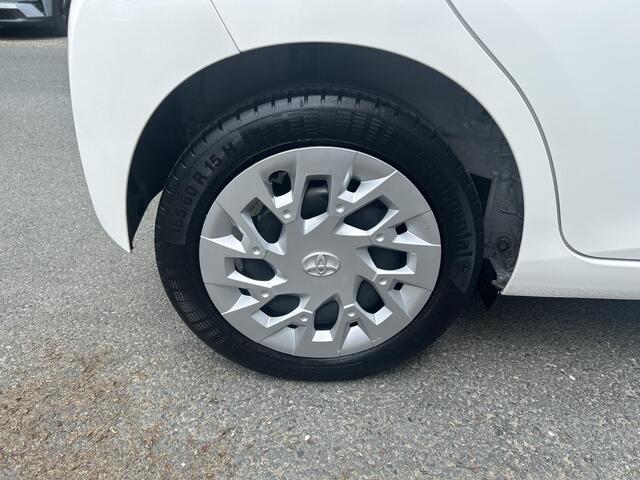 Toyota AYGO 1.0 VVT-i x-play limited