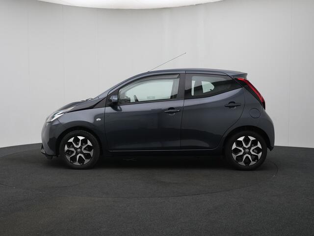 Toyota AYGO 1.0 VVT-i x-play Automaat | Apple Carplay/Android Auto | Achteruitrijcamera | LM velgen |