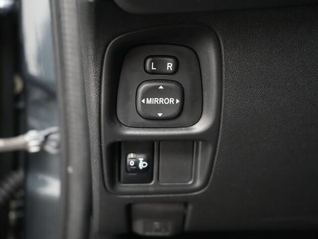 Toyota AYGO 1.0 VVT-i x-play Automaat | Apple Carplay/Android Auto | Achteruitrijcamera | LM velgen |