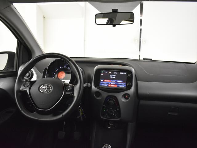 Toyota AYGO 1.0 VVT-i x-play | Carplay | Camera | Airco