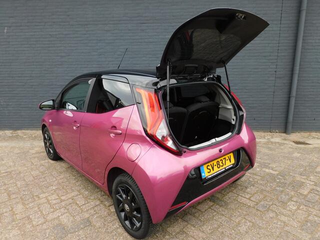 Toyota AYGO 1.0 VVT-i x-clusiv ANDROID/CARPLAY! CAMERA! 4 SEIZOENEN BANDEN! LM VELGEN!