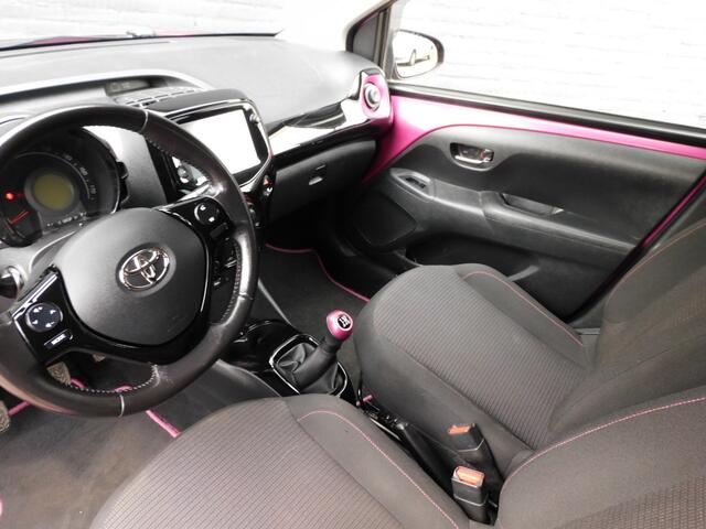 Toyota AYGO 1.0 VVT-i x-clusiv ANDROID/CARPLAY! CAMERA! 4 SEIZOENEN BANDEN! LM VELGEN!