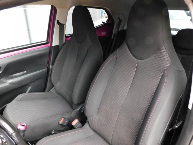 Toyota AYGO 1.0 VVT-i x-clusiv ANDROID/CARPLAY! CAMERA! 4 SEIZOENEN BANDEN! LM VELGEN!