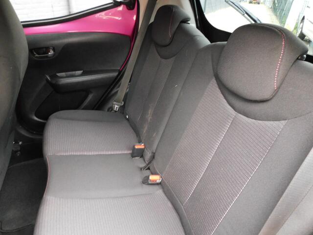 Toyota AYGO 1.0 VVT-i x-clusiv ANDROID/CARPLAY! CAMERA! 4 SEIZOENEN BANDEN! LM VELGEN!