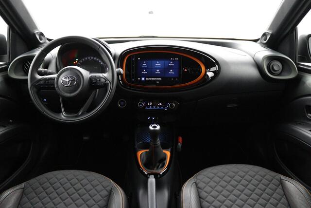 Toyota AYGO X 1.0 VVT-i MT Limited | leder/stof bekleding | Trekhaak voor Fietsendrager |