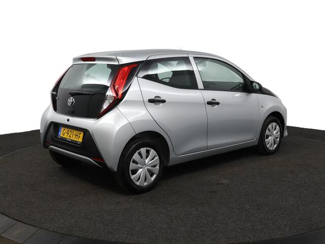 Toyota AYGO 1.0 VVT-i x-fun | Airco | Centrale deurvergrendeling | Radio | Bluetooth |