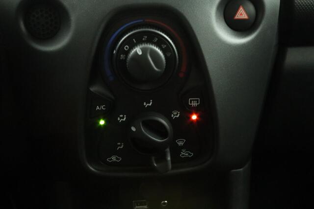 Toyota AYGO 1.0 VVT-i x-fun | Airco | Centrale deurvergrendeling | Radio | Bluetooth |