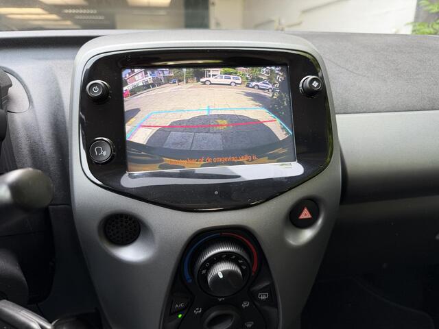 Toyota AYGO 1.0 VVT-i x-play AIRCO CAMERA LED