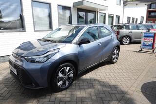 toyota-aygo-hybrid-115-envy-automaa