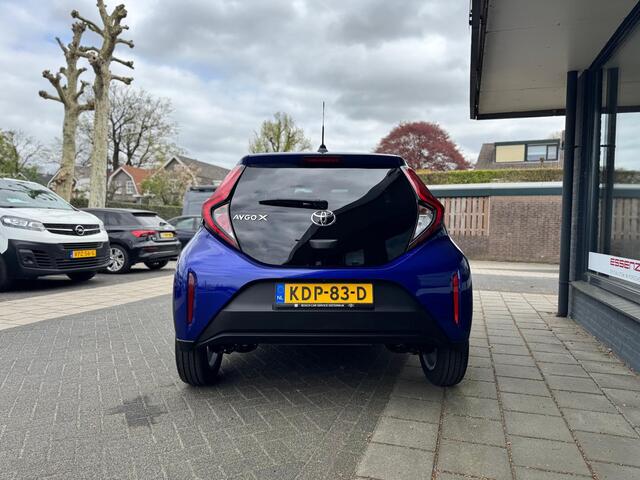 Toyota AYGO X 1.0 VVT-i MT Premium