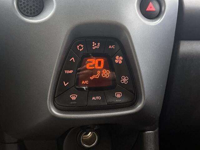 Toyota AYGO 1.0 VVT-i x-joy | 1e Eigenaar | Dealer Onderhouden | Apple Carplay / Android Auto | Leuke kleur | Onderweg-naar-dealer