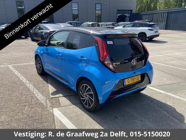 Toyota AYGO 1.0 VVT-i X-Play Cabrio Bi-Tone Automaat | Airco | Camera |