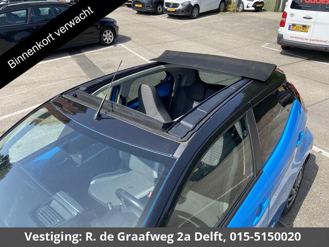 Toyota AYGO 1.0 VVT-i X-Play Cabrio Bi-Tone Automaat | Airco | Camera |