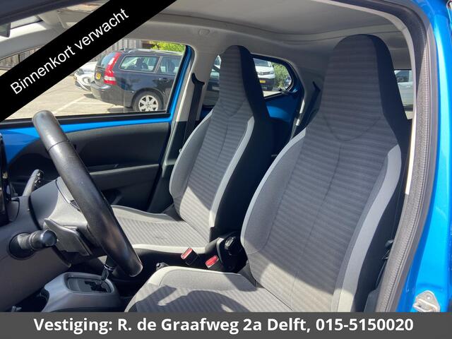 Toyota AYGO 1.0 VVT-i X-Play Cabrio Bi-Tone Automaat | Airco | Camera |