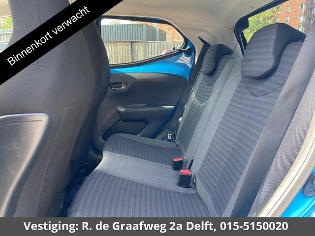 Toyota AYGO 1.0 VVT-i X-Play Cabrio Bi-Tone Automaat | Airco | Camera |