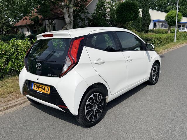 Toyota AYGO 1.0 VVT-i X-play 72PK AutomaatoAircooCamera