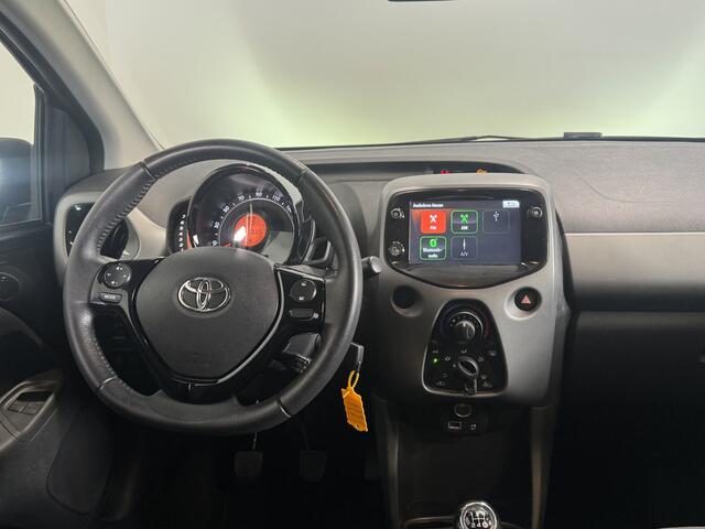 Toyota AYGO 1.0 VVT-i x-play | Apple CarPlay | Lage KM-stand | Achteruitrijcamera |