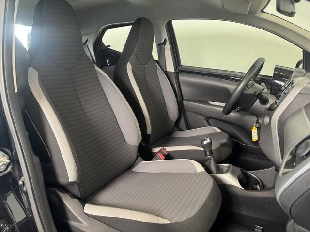 Toyota AYGO 1.0 VVT-i x-play | Apple CarPlay | Lage KM-stand | Achteruitrijcamera |