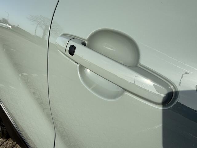 Toyota AYGO X 1.0 VVT-i Autom. Cabriotop Navi Camera Keyless Pdc