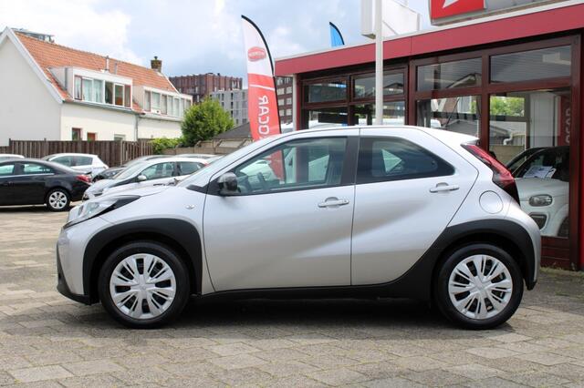 Toyota AYGO X 1.0 VVT-i MT Play