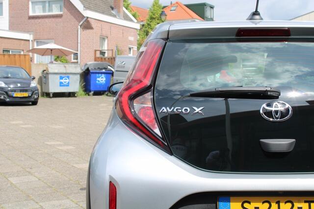 Toyota AYGO X 1.0 VVT-i MT Play