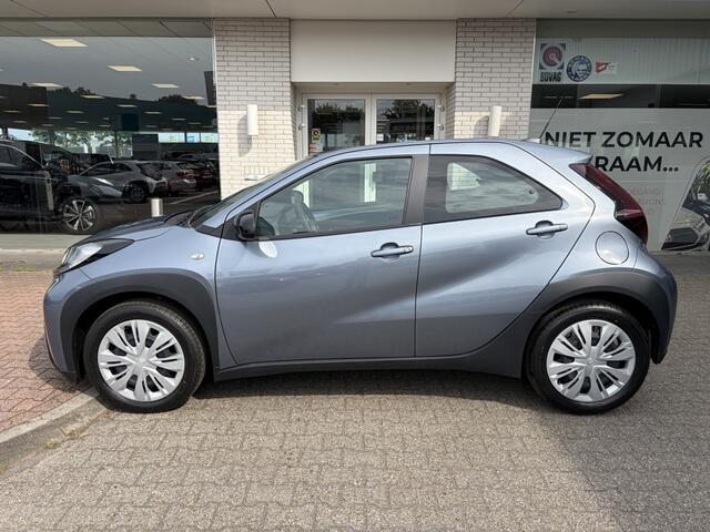 Toyota AYGO X 1.0 VVT-i MT Play | Apple CarPlay Android Auto | DAB | Elektr. r